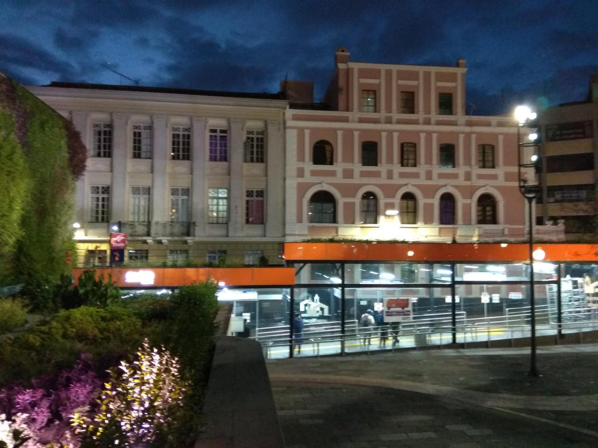 Hostal Mediodia Кито Екстериор снимка