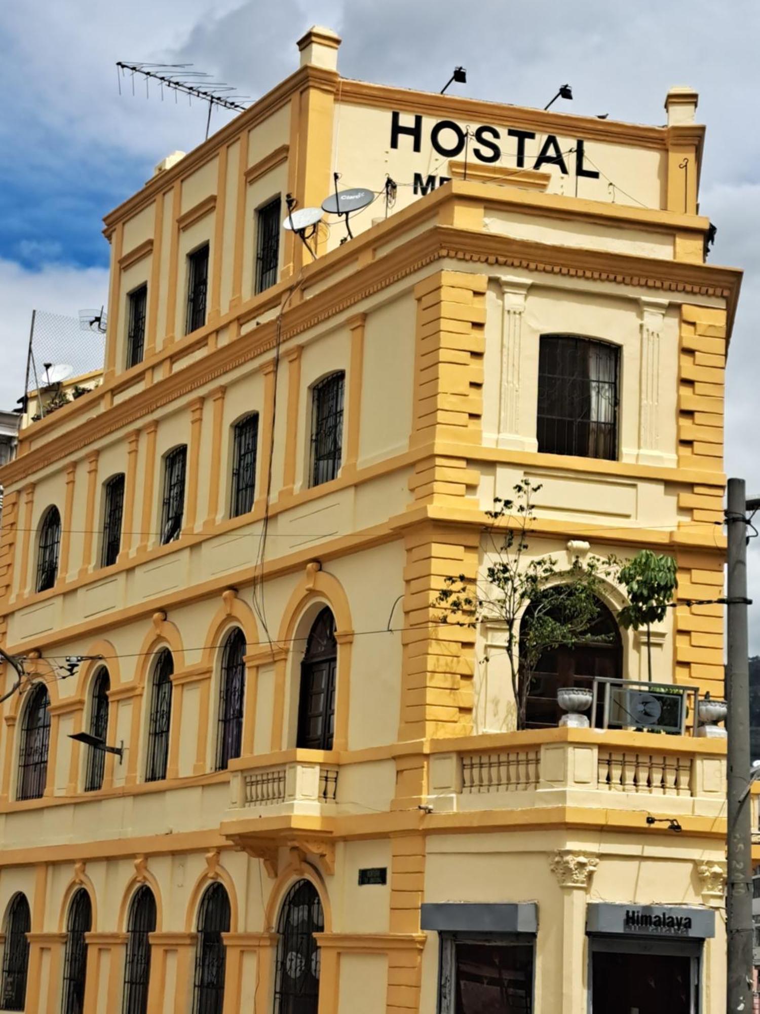 Hostal Mediodia Кито Екстериор снимка