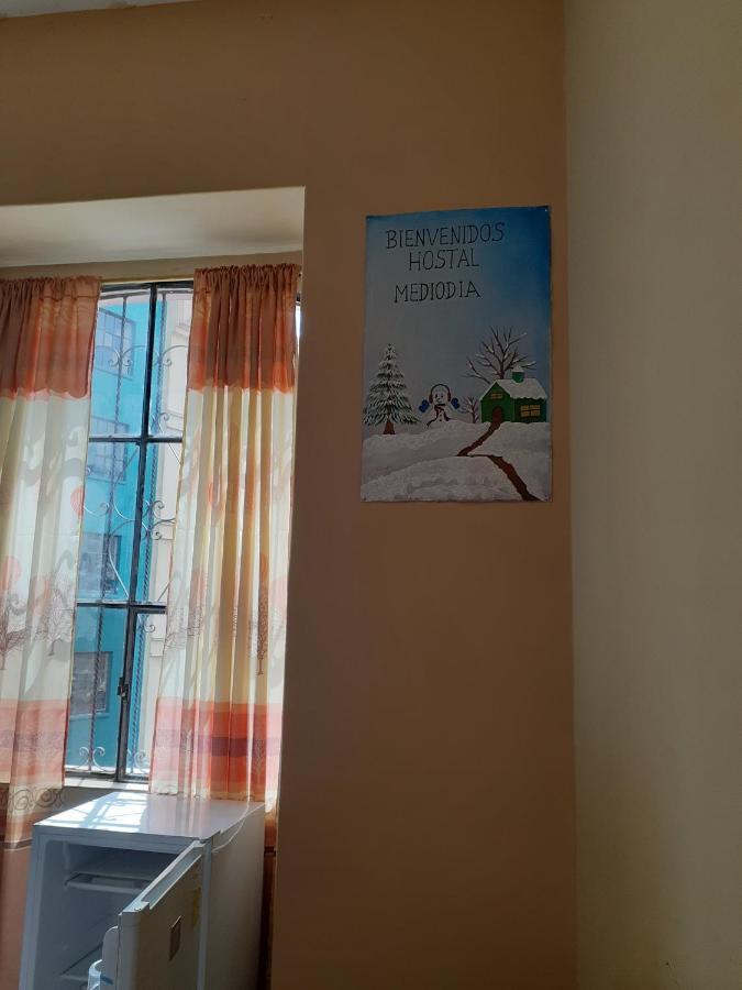 Hostal Mediodia Кито Екстериор снимка