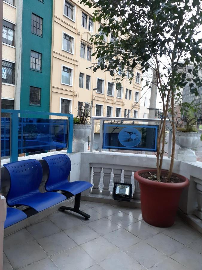 Hostal Mediodia Кито Екстериор снимка