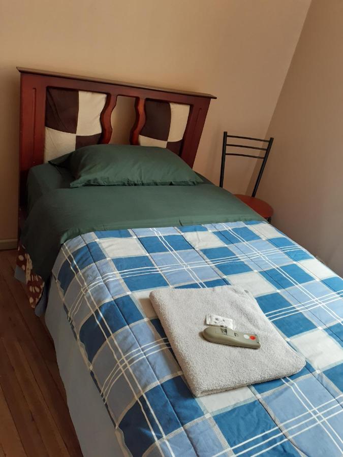 Hostal Mediodia Кито Екстериор снимка