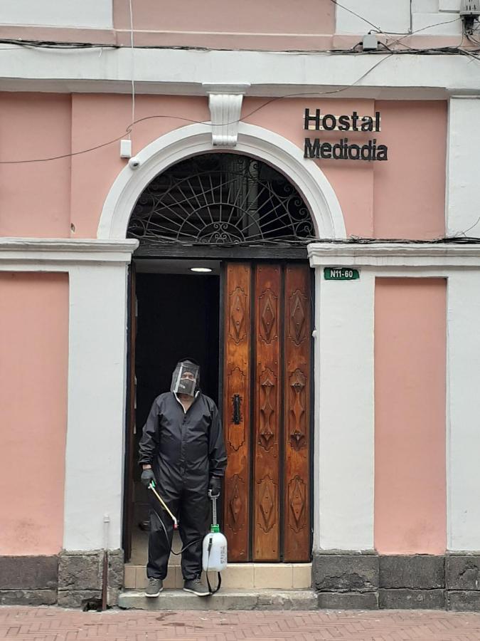 Hostal Mediodia Кито Екстериор снимка