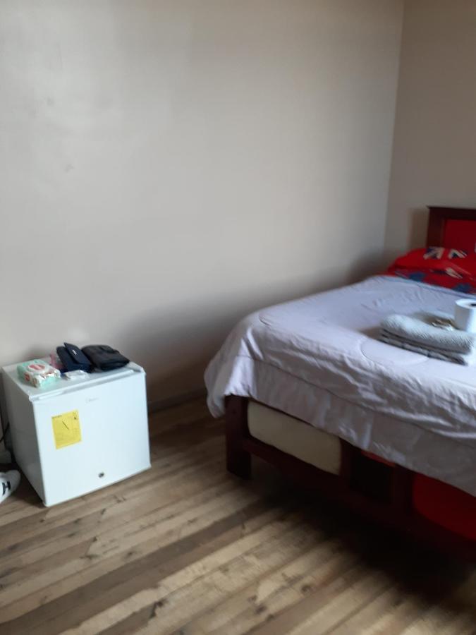 Hostal Mediodia Кито Екстериор снимка