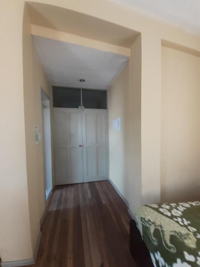 Hostal Mediodia Кито Екстериор снимка